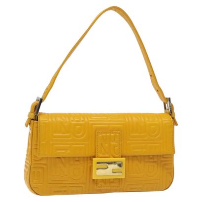 Fendi Mamma Baguette à l’épaule
Sac à main...