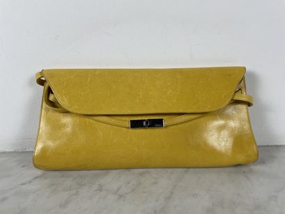 FURLA - Pochette bandoulière en cuir jaune,...