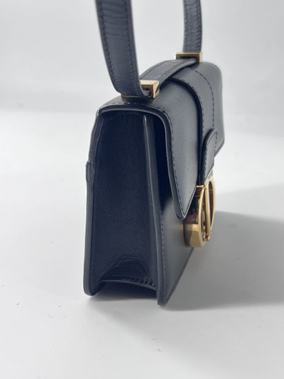 Christian Dior 30 Montaigne Flap Bag
Sac...