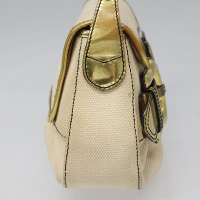 Fendi Zucchino Mamma Baguette
Sac porté épaule...