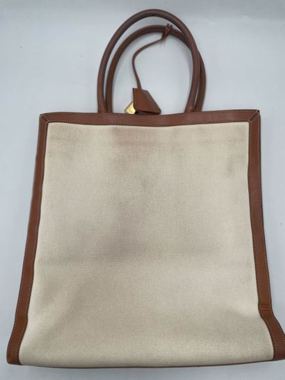 Céline Vertical Square Cabas Tote
Sac cabas...