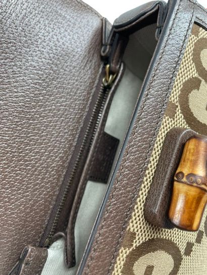 Gucci Bamboo 1947 Top Handle Bag
Sac à main...