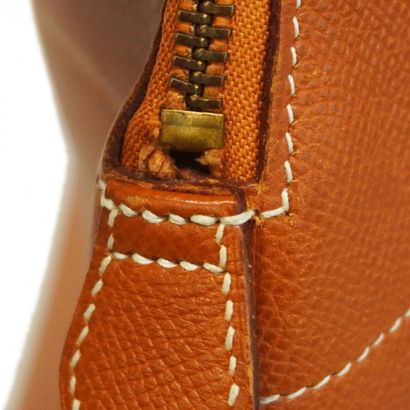 Hermès Bolide
Sac à main en cuir, modèle...