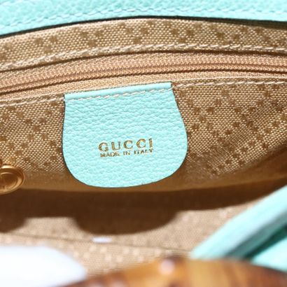 Gucci Bamboo Zip Pouch
Sac pochette à poignée...