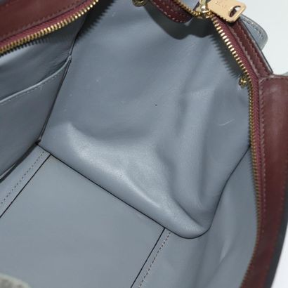 Céline Sac Trapèze
Sac à main en cuir, modèle...