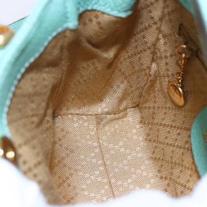 Gucci Bamboo Zip Pouch
Sac pochette à poignée...