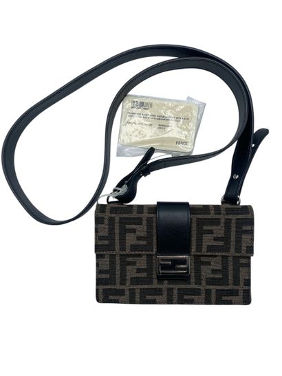 Fendi Vintage Zucca Mini Shoulder Bag
Sac...