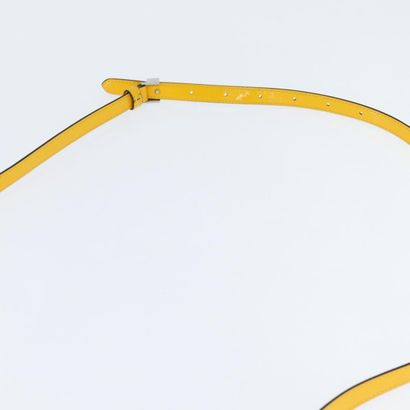 Fendi Karligraphy Crossbody Bag
Sac porté...