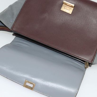 Céline Sac Trapèze
Sac à main en cuir, modèle...