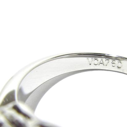 Van Cleef & Arpels Sweet Alhambra
Bague en...