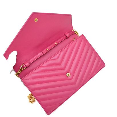 Saint Laurent Niki Chain Flap Bag
Sac à rabat...