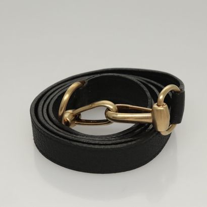 Gucci Bamboo Zip Pouch

Sac à main compact...