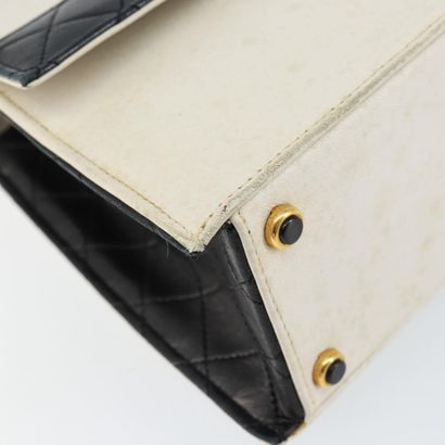 Chanel Vintage Trapezoid CC Flap Bag
Sac...
