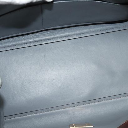 Céline Sac Trapèze
Sac à main en cuir, modèle...