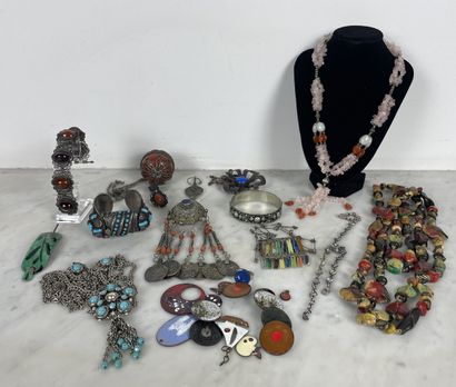 Ethnic & costume jewelry set (20th century):...