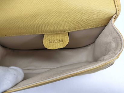 Gucci Front Zip Belt Bag
Sac ceinture en...