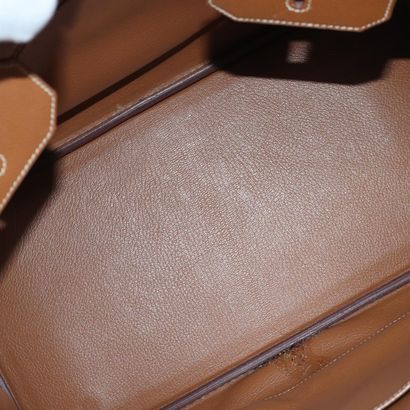 Hermès Birkin 35
Sac à main iconique en cuir,...