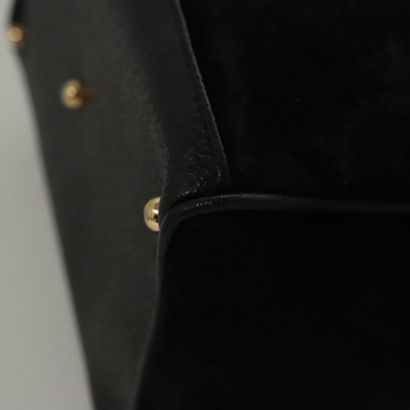 Gucci Bamboo Zip Pouch

Sac à main compact...