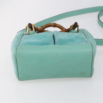 Gucci Bamboo Zip Pouch
Sac pochette à poignée...