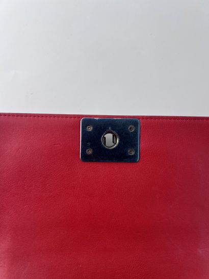 Chanel Sac Flap
Sac à main en cuir matelassé,...