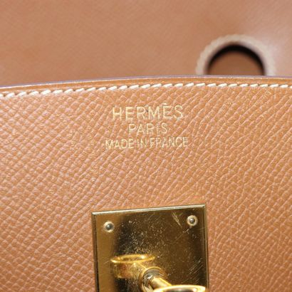 Hermès Birkin 35
Sac à main iconique en cuir,...