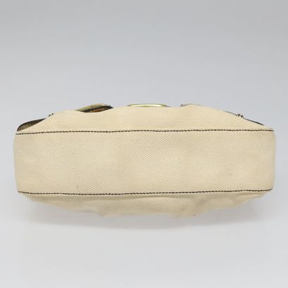 Fendi Zucchino Mamma Baguette
Sac porté épaule...