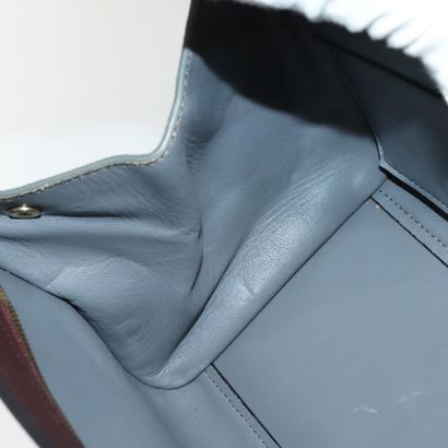 Céline Sac Trapèze
Sac à main en cuir, modèle...