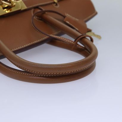 Hermès Birkin 35
Sac à main iconique en cuir,...