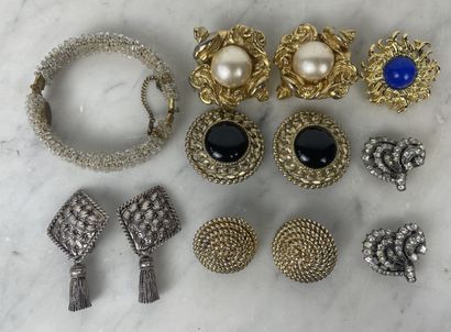 Ensemble de bijoux fantaisie signés : paires...