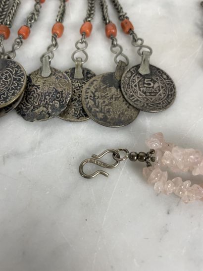 Ethnic & costume jewelry set (20th century):...