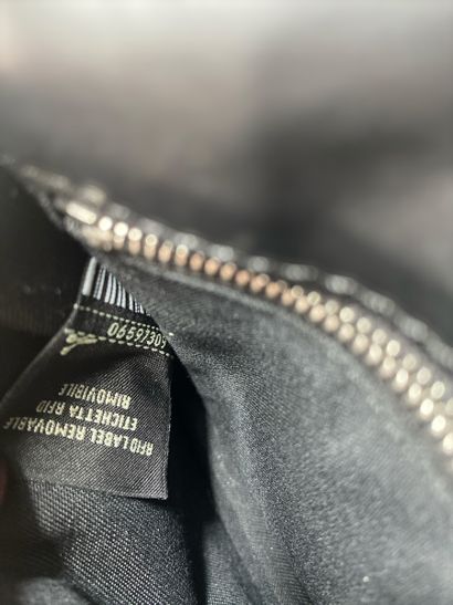 Fendi Vintage Zucca Mini Shoulder Bag
Sac...