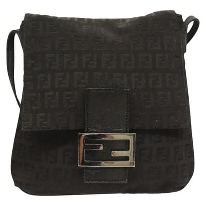 Fendi Zucchino Shoulder Bag
Sac porté épaule...