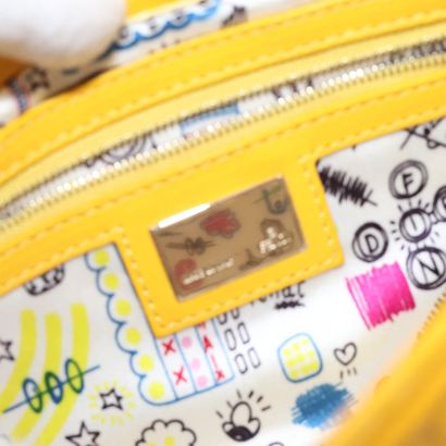 Fendi Mamma Baguette à l’épaule
Sac à main...