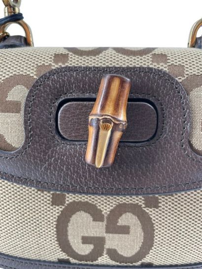 Gucci Bamboo 1947 Top Handle Bag
Sac à main...