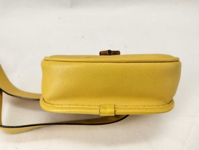 Gucci Front Zip Belt Bag
Sac ceinture en...