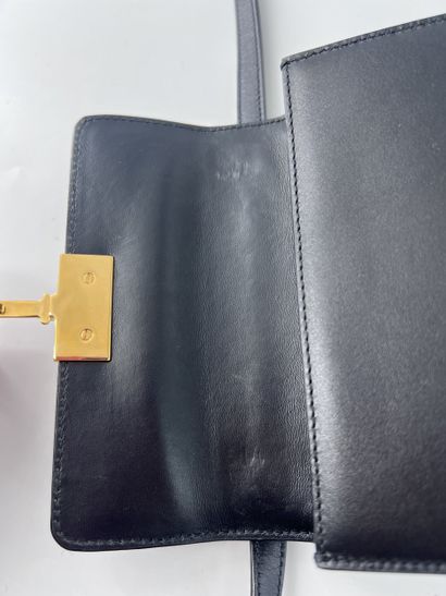 Christian Dior 30 Montaigne Flap Bag
Sac...