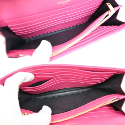 Saint Laurent Niki Chain Flap Bag
Sac à rabat...