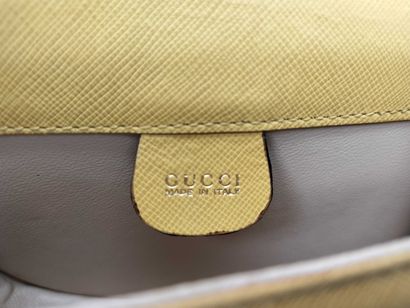 Gucci Front Zip Belt Bag
Sac ceinture en...