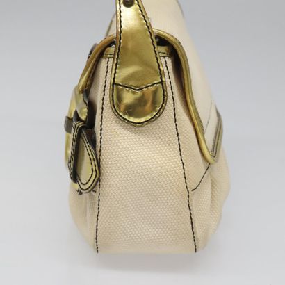 Fendi Zucchino Mamma Baguette
Sac porté épaule...