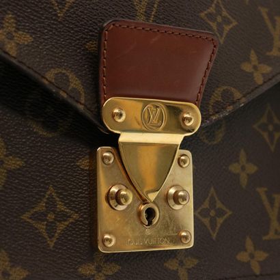 Louis Vuitton Monceau 28
Sac à main rigide...