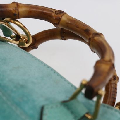 Gucci Bamboo Zip Pouch
Sac pochette à poignée...