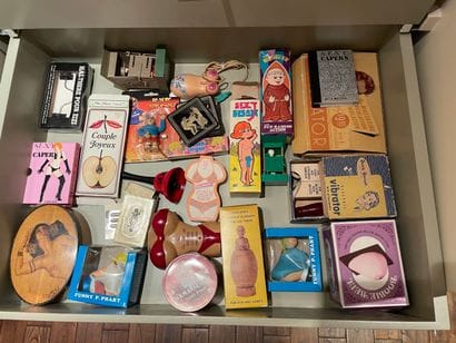 Large lot of erotic toys and gadgets
Set...