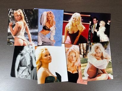 Lot of late 20th century glamour photographs
Set...