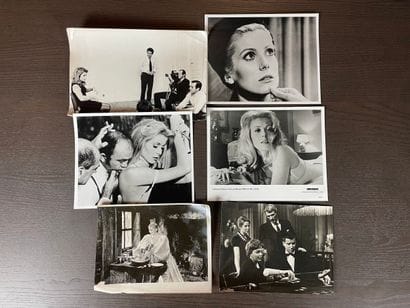 Set of Simone Signoret Les Mauvais Coups...