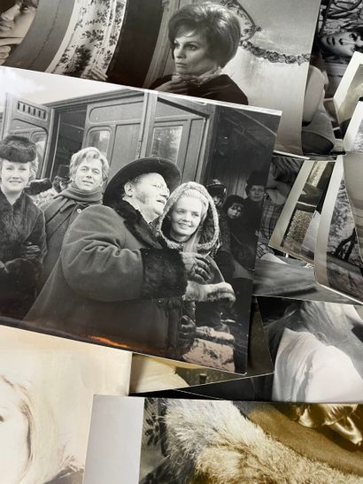 Large lot of cinema photographs
Set of black...