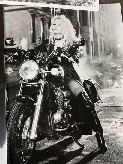 Suite of black and white photographs Icon...