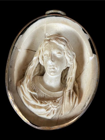 Set of devotional medallions in relief -...