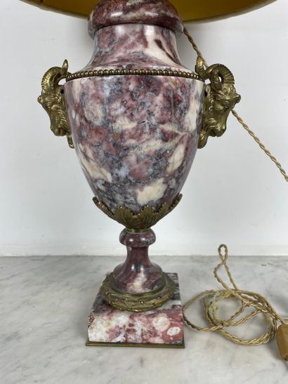 Lampe de table de style Louis XVI - Marbre
Urne...