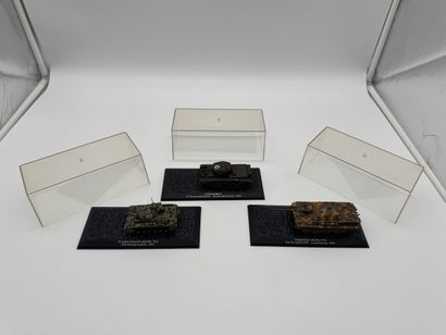 Set of 3 military tank models in display...