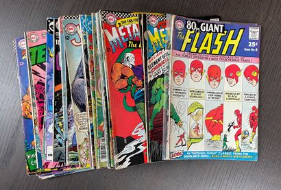 Lot de 45 comics américains, éditeur DC Comics,...